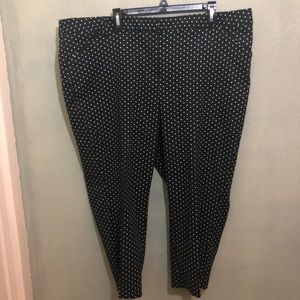 Rafaella Polka Dot Plus Size Cropped Pant